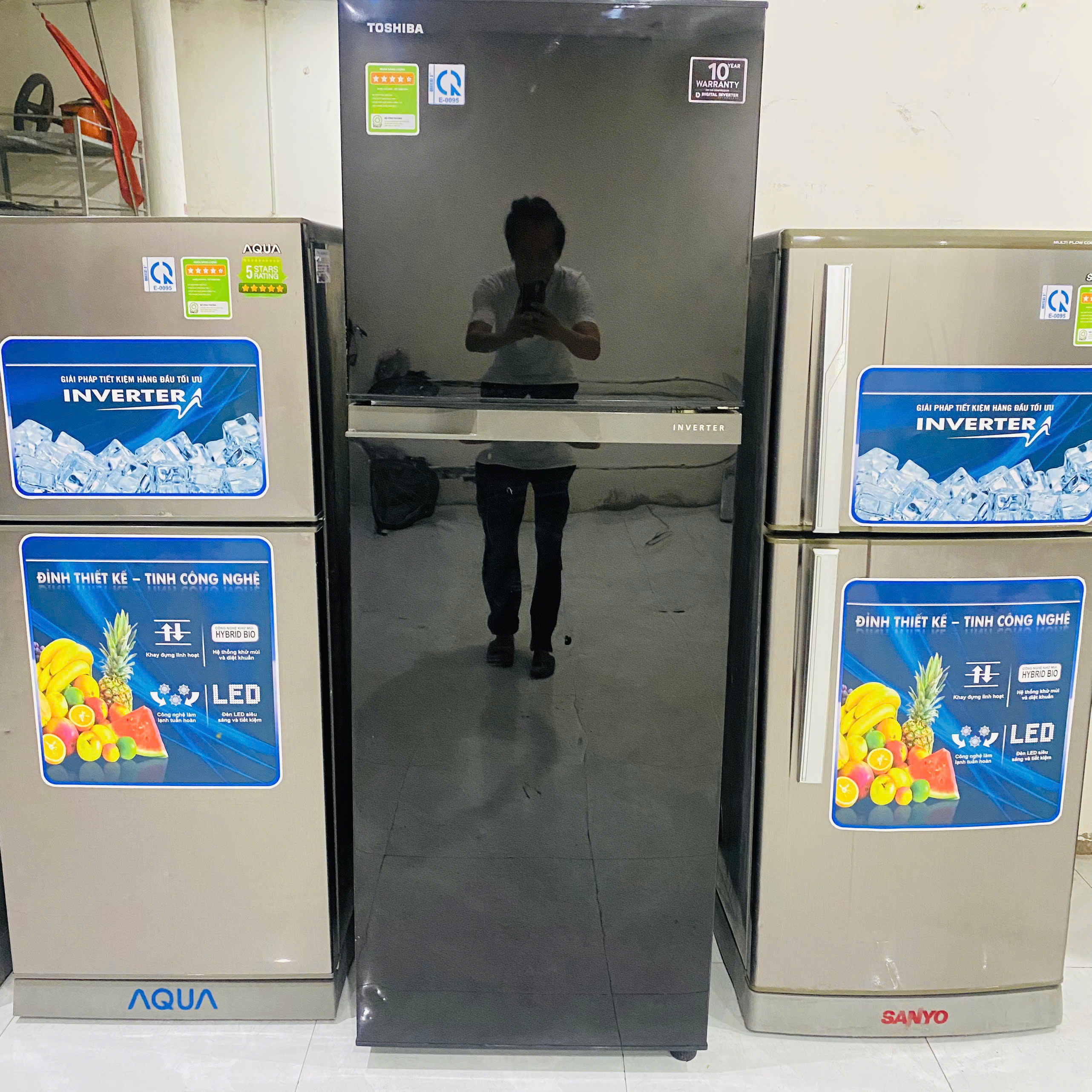 Tủ lạnh Toshiba GR-A28VM QSD (230L)